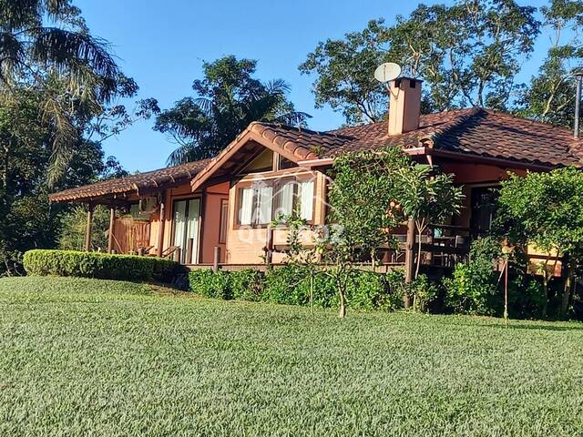 Venda em Santa Bárbara (S.F. Xavier) - São José dos Campos